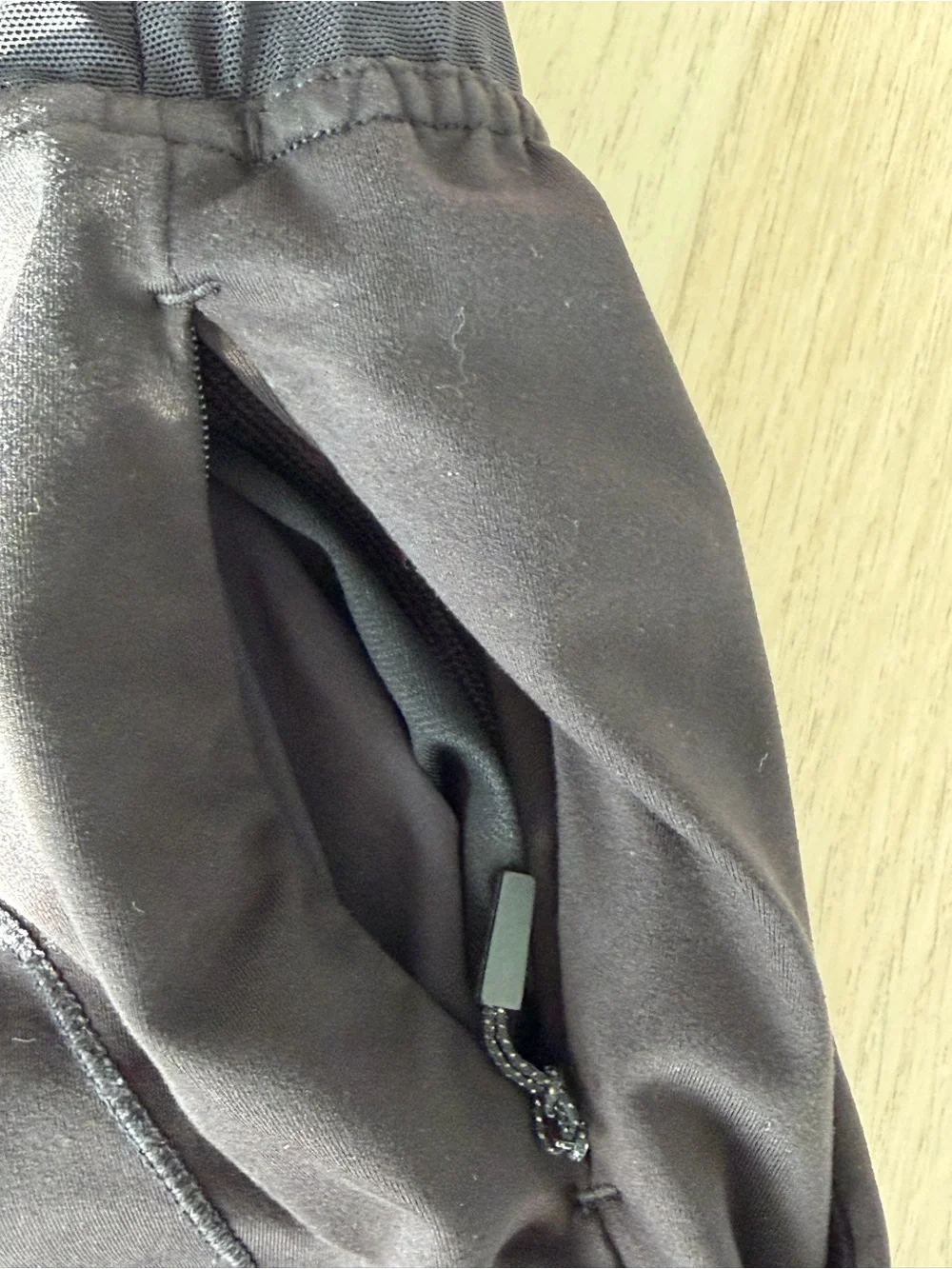 Lululemon Men’s Athletic Shorts Size L Black Drawstring Zip Pocket Training Gym